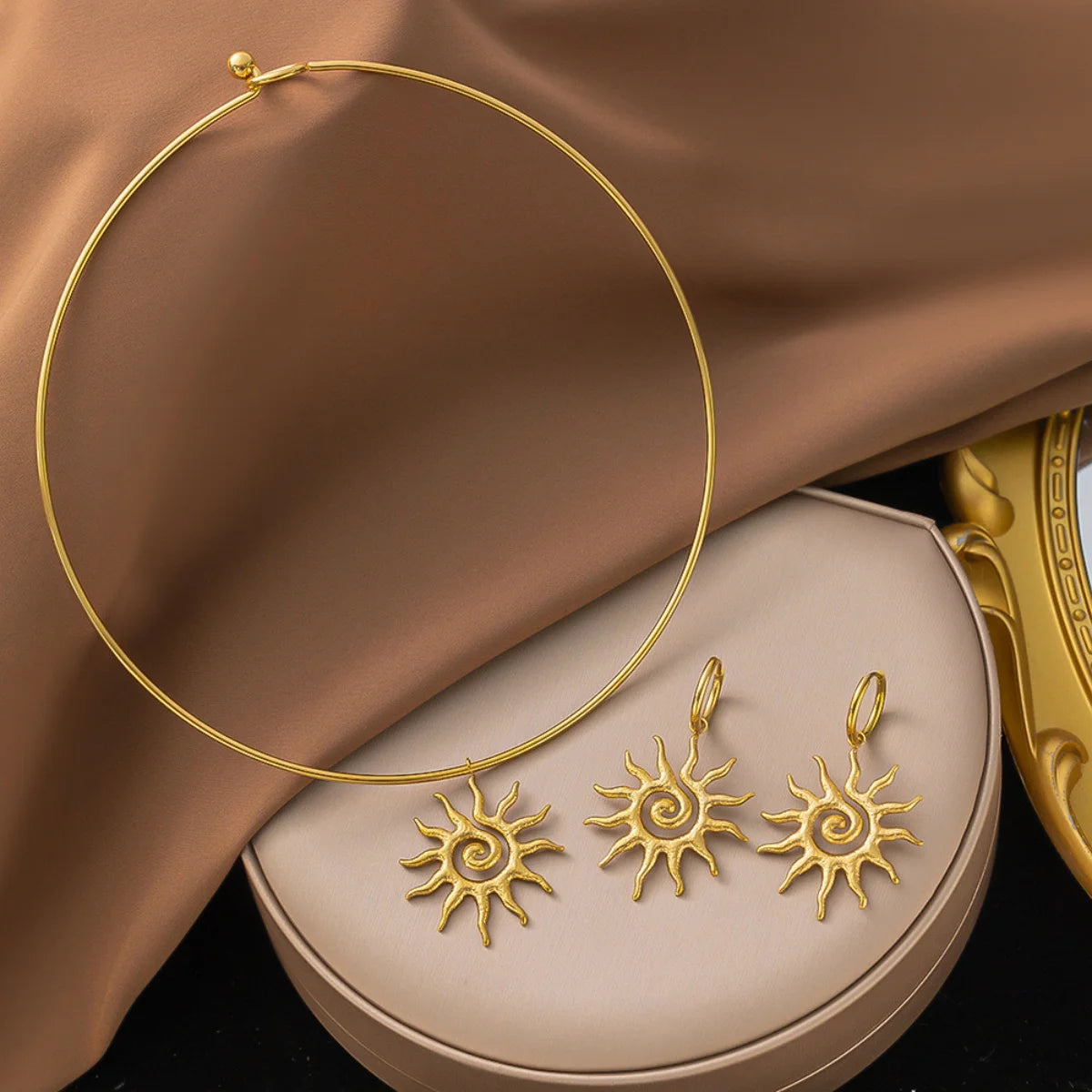 Terify®️Geometric Fashion Spiral Sunflower Pendant Necklace/Earrings Gold Plated 🌟